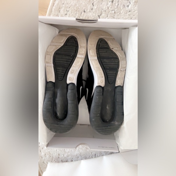 Nike Air Max 270 - Picture 5 of 6